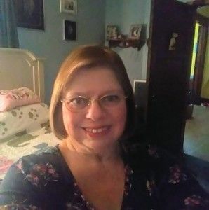 Meet your Posher, Carla